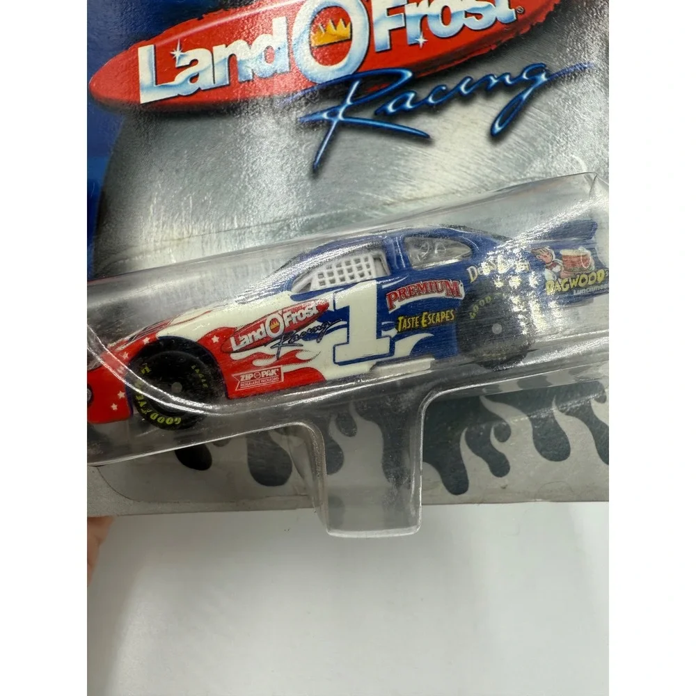 Hot‎ Wheels Land O'Frost Racing #1 Dodge Intrepid 2004 Promo Die-Cast Car NIP